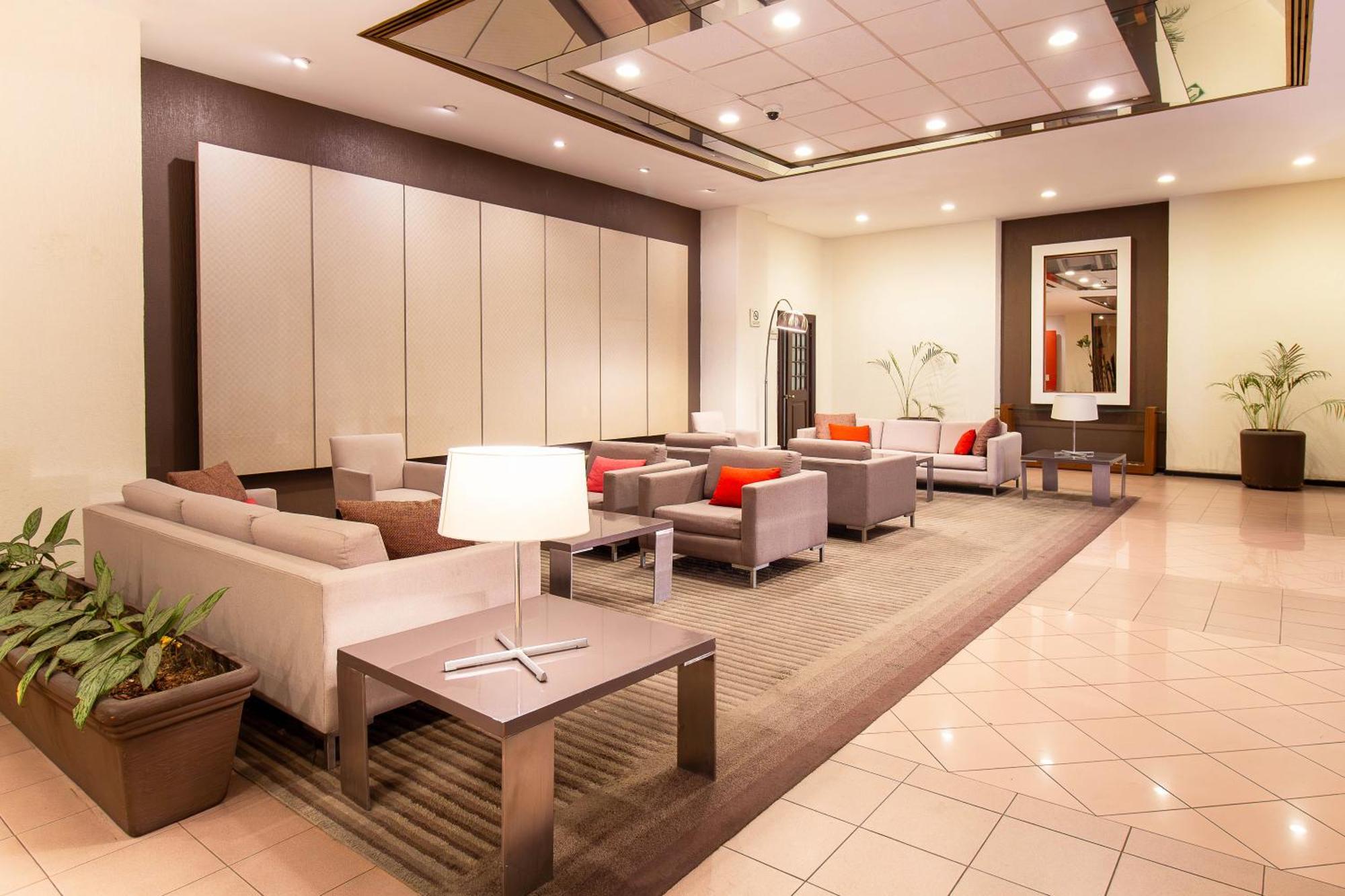 Hotel Guadalajara Plaza Expo Eksteriør billede